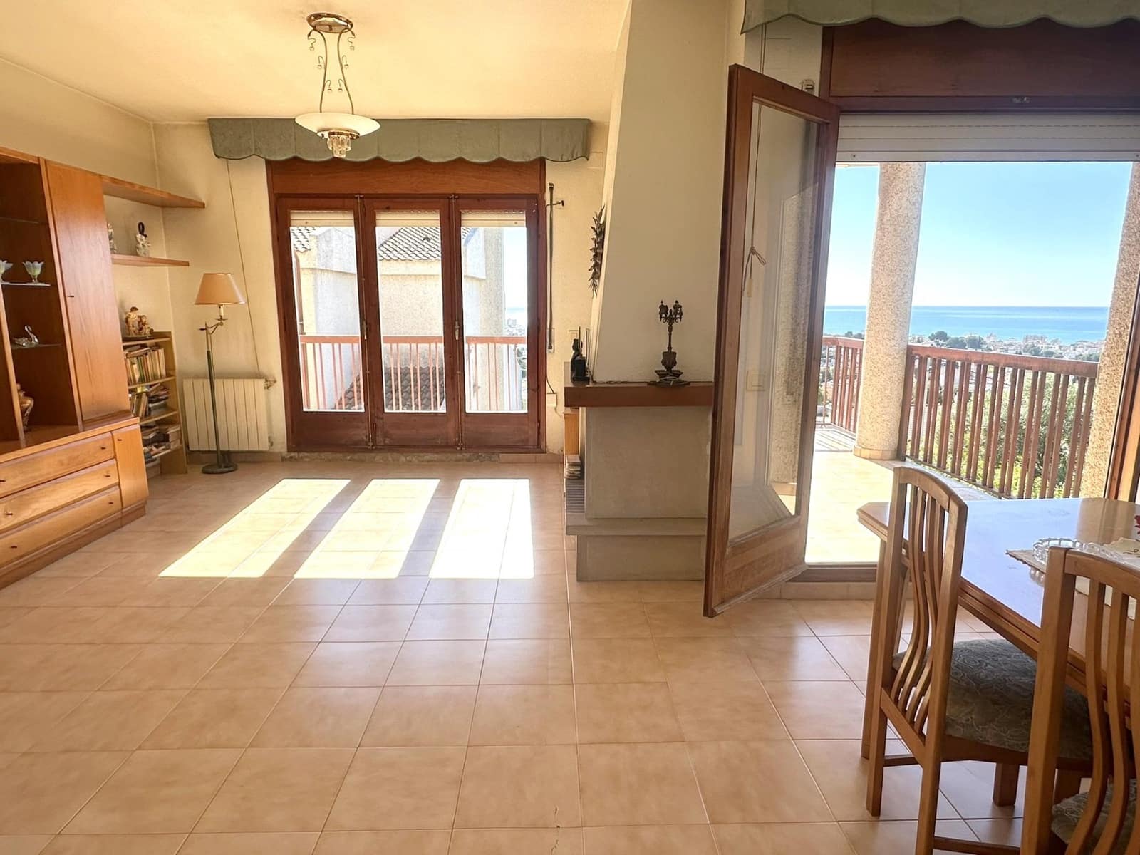 4 bedroom Terraced Villa for sale in Segur de Calafell with pool garage - € 238,000 (Ref: 9745287)