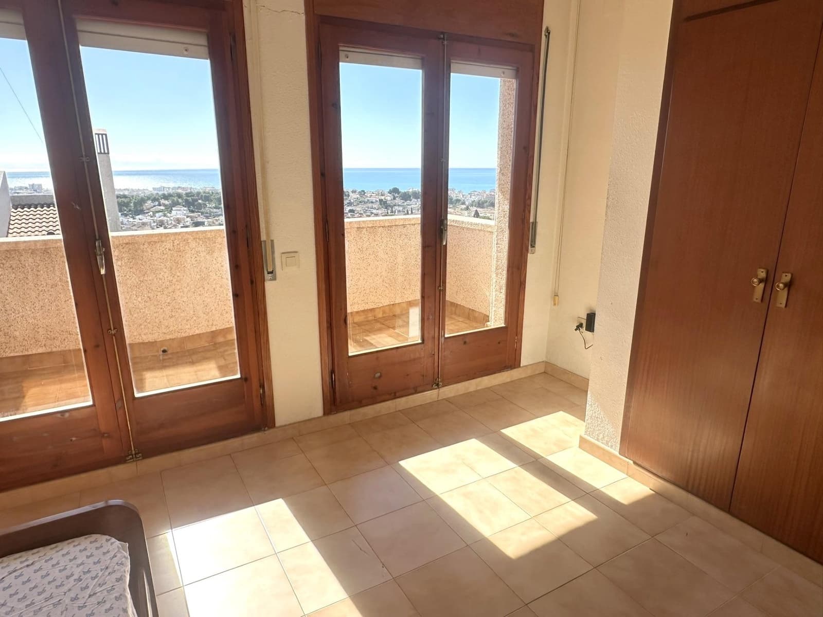 4 bedroom Terraced Villa for sale in Segur de Calafell with pool garage - € 238,000 (Ref: 9745287)