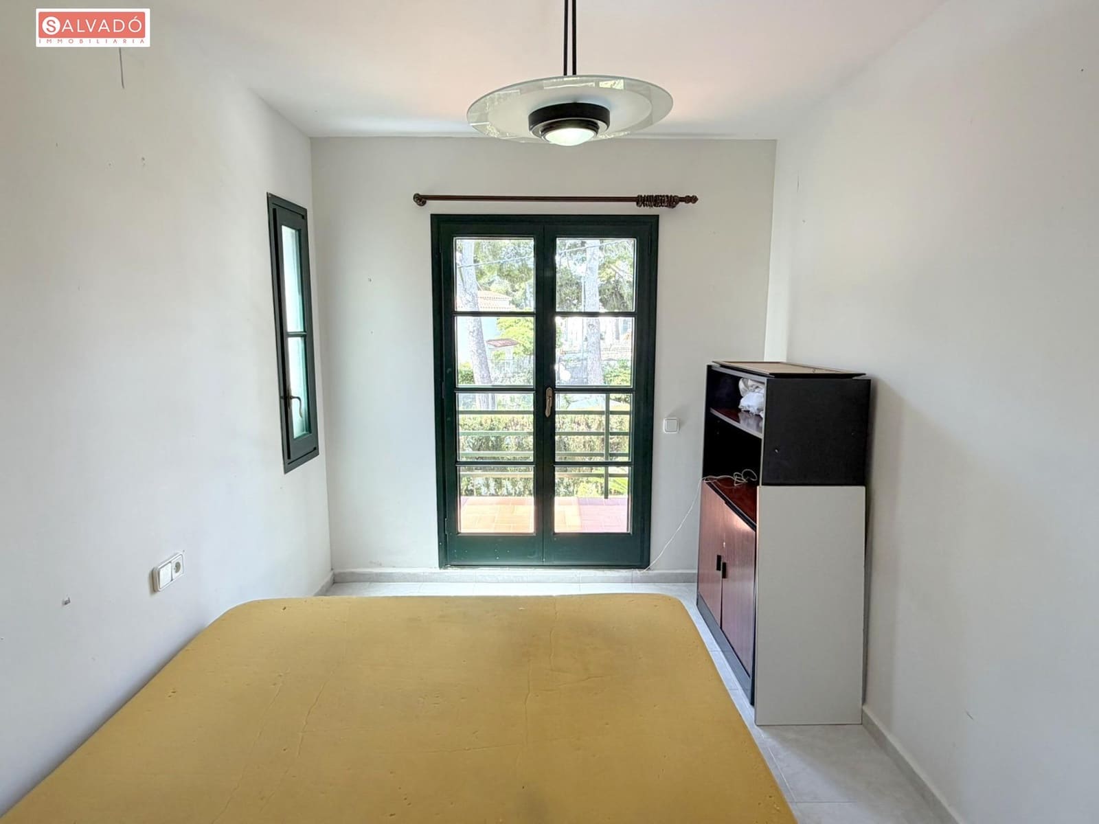4 bedroom Terraced Villa for sale in Segur de Calafell with garage - € 270,000 (Ref: 9825247)