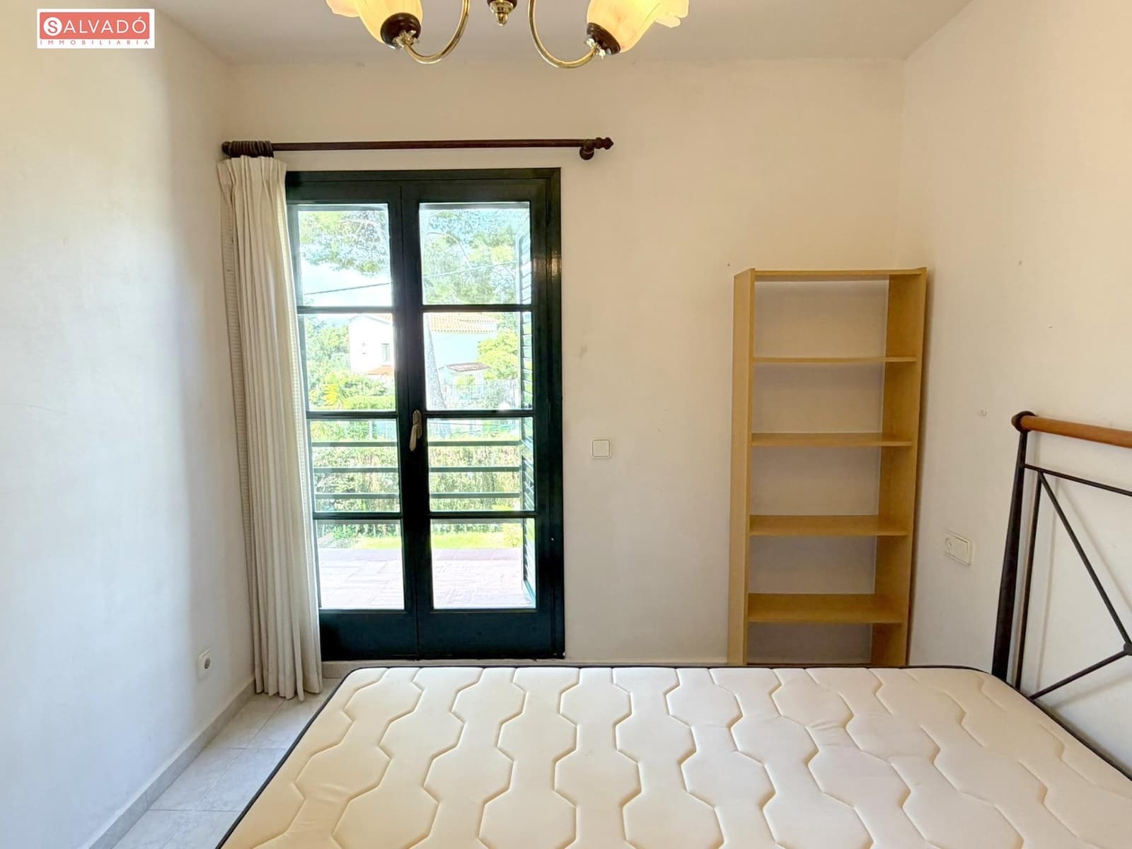 4 bedroom Terraced Villa for sale in Segur de Calafell with garage - € 270,000 (Ref: 9825247)