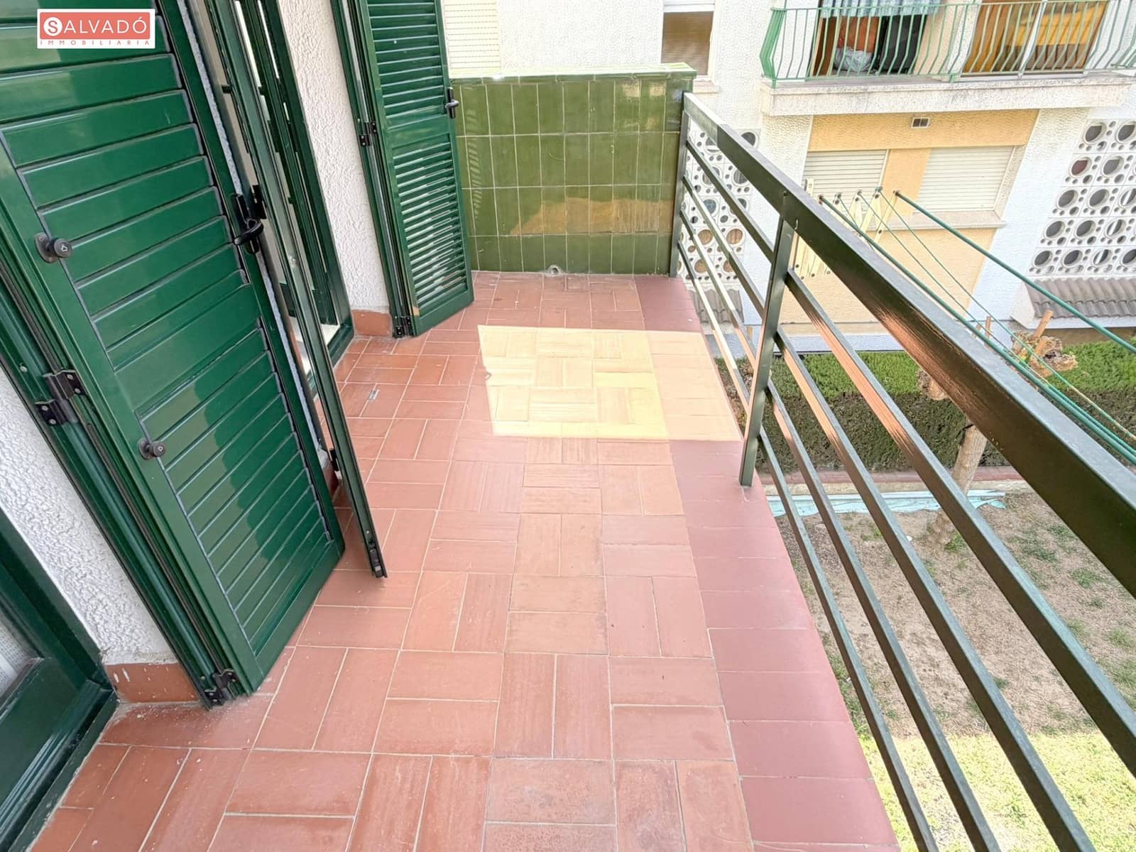 4 bedroom Terraced Villa for sale in Segur de Calafell with garage - € 270,000 (Ref: 9825247)