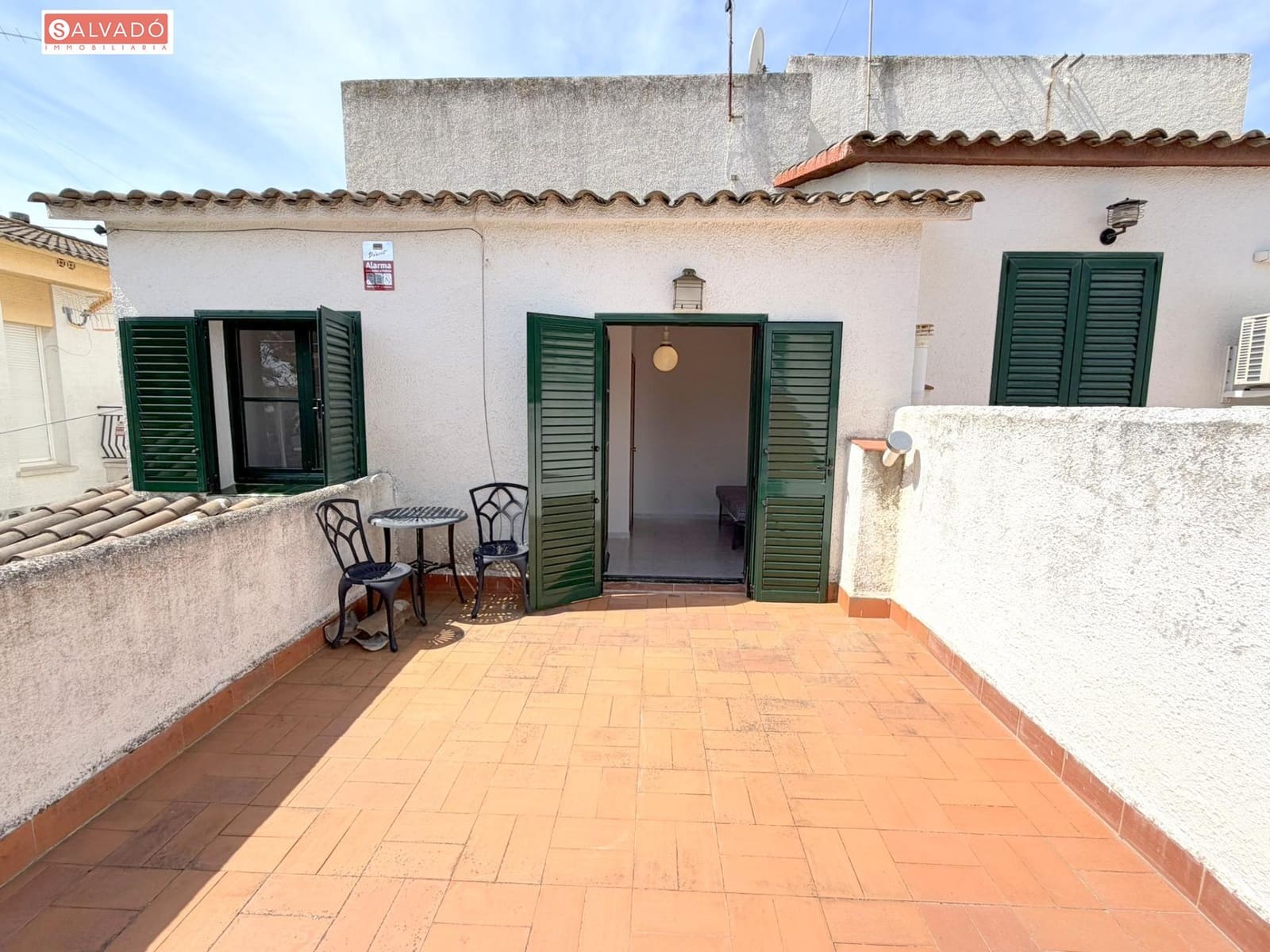 4 bedroom Terraced Villa for sale in Segur de Calafell with garage - € 270,000 (Ref: 9825247)
