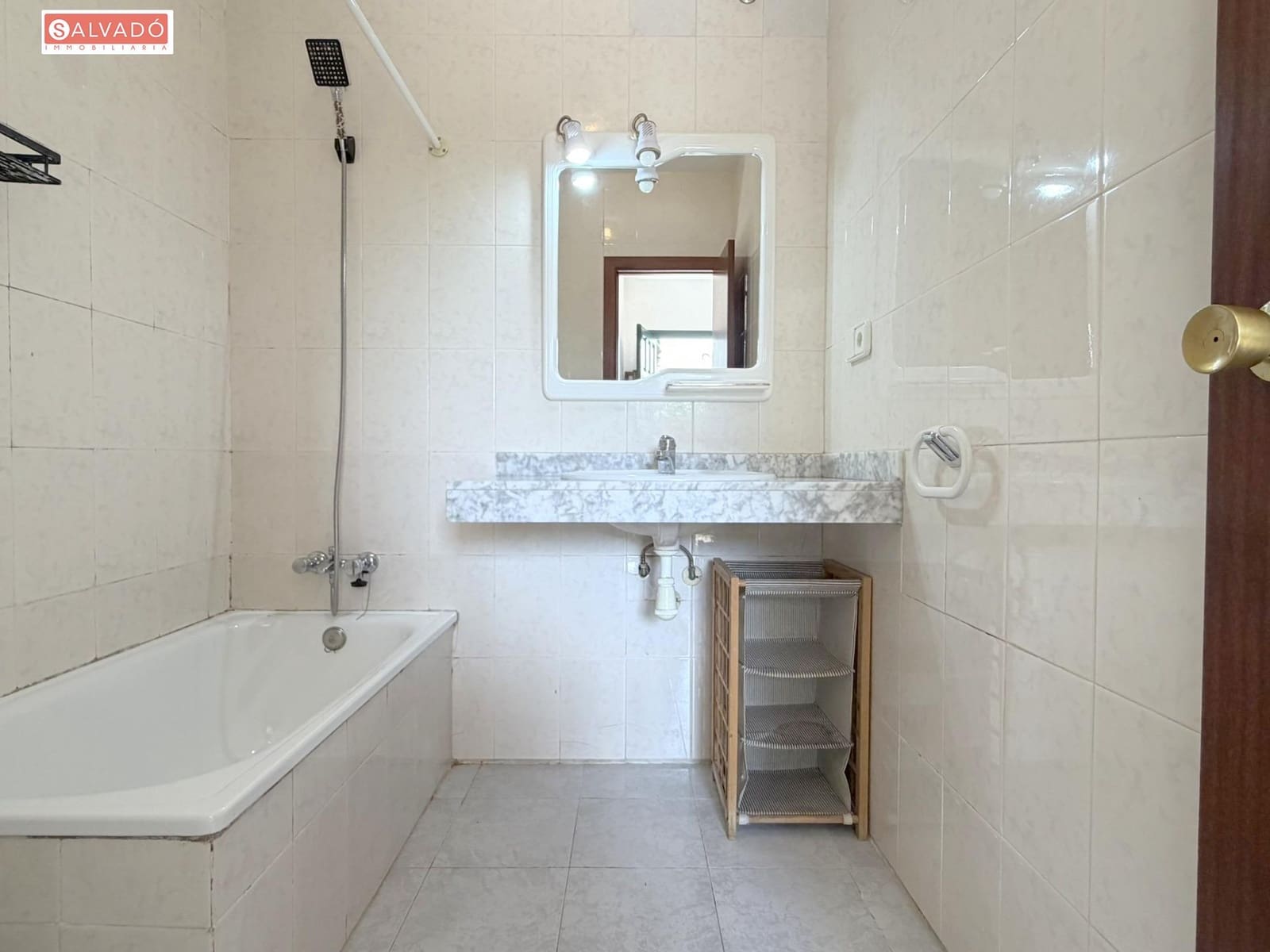 4 bedroom Terraced Villa for sale in Segur de Calafell with garage - € 270,000 (Ref: 9825247)
