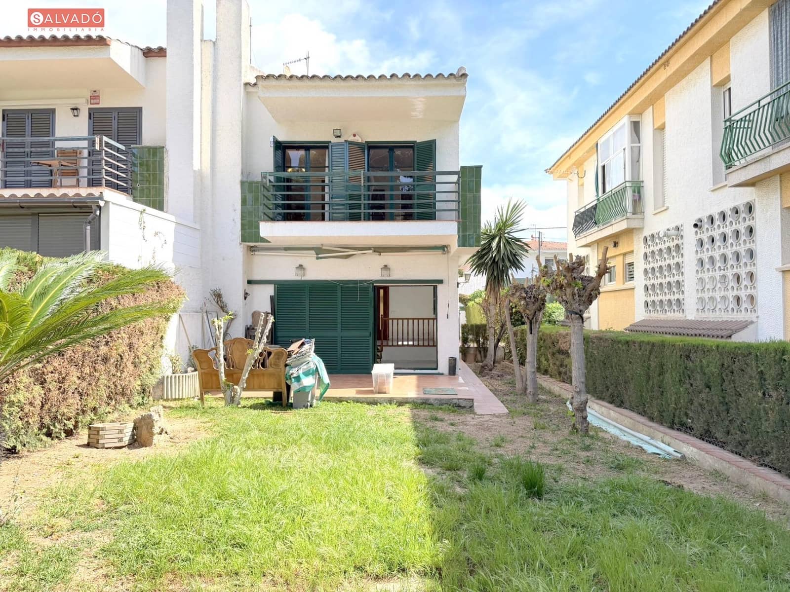 4 bedroom Terraced Villa for sale in Segur de Calafell with garage - € 270,000 (Ref: 9825247)