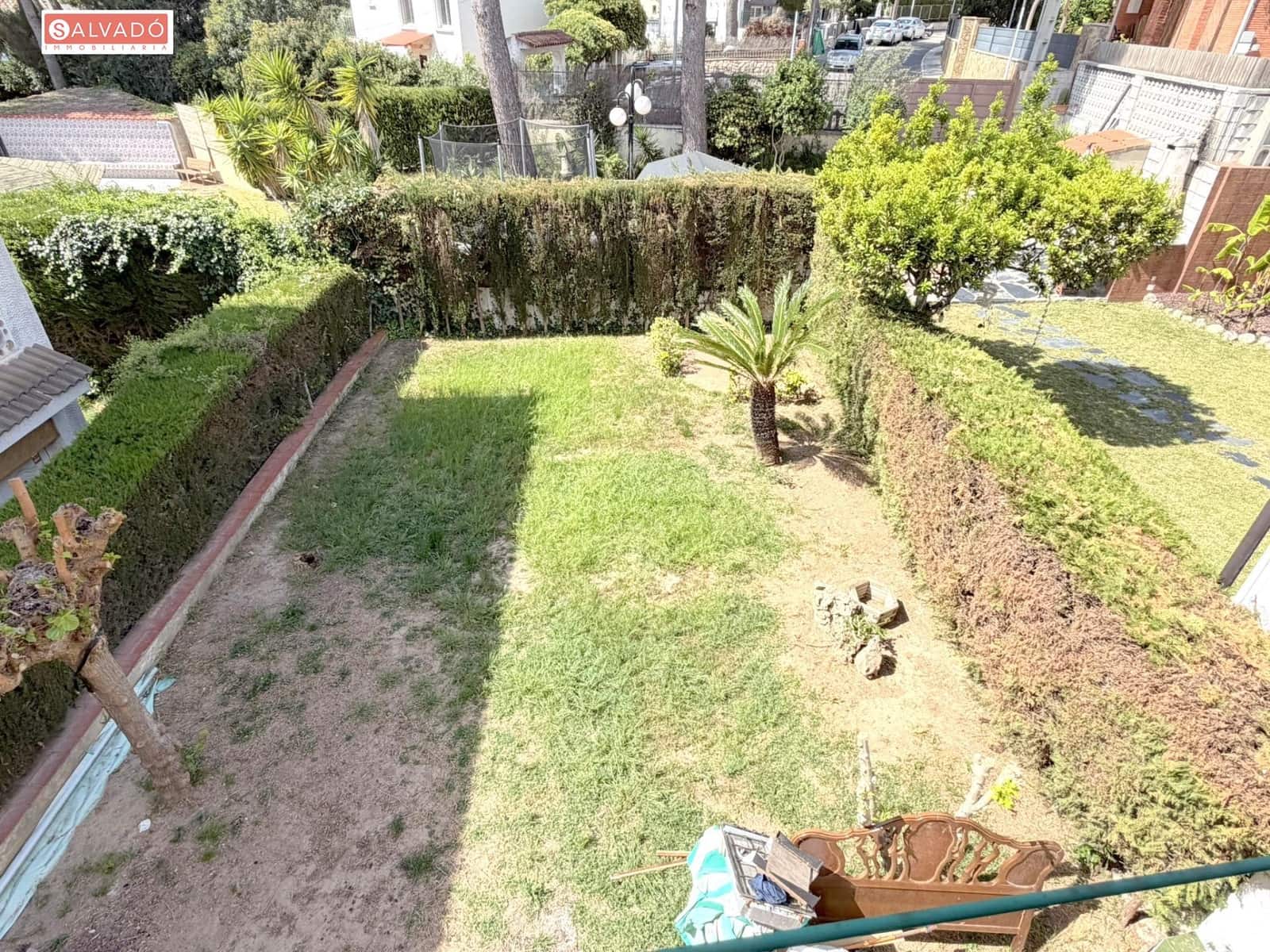 4 bedroom Terraced Villa for sale in Segur de Calafell with garage - € 270,000 (Ref: 9825247)