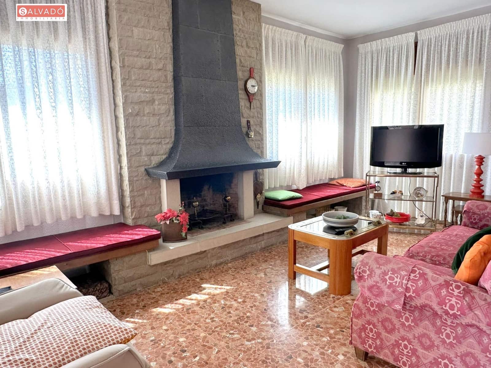 4 bedroom Villa for sale in Segur de Calafell with pool garage - € 448,000 (Ref: 9833649)