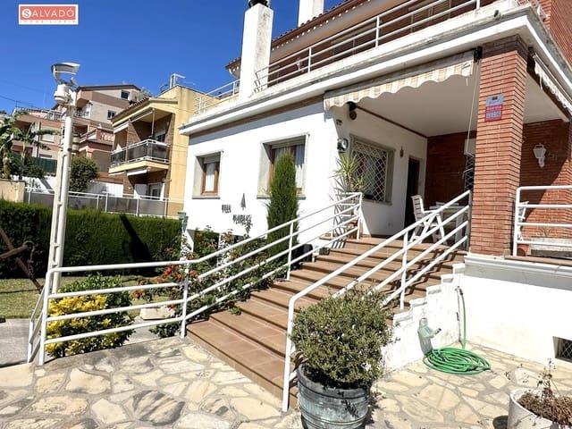 Chalet de 4 habitaciones en Segur de Calafell, Calafell en venta con piscina garaje - 448.000 € (Ref: 9833649)