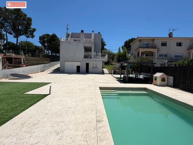 4 Zimmer Villa zu verkaufen in Segur de Calafell, Calafell mit Pool Garage - 415.000 € (Ref: 9851751)