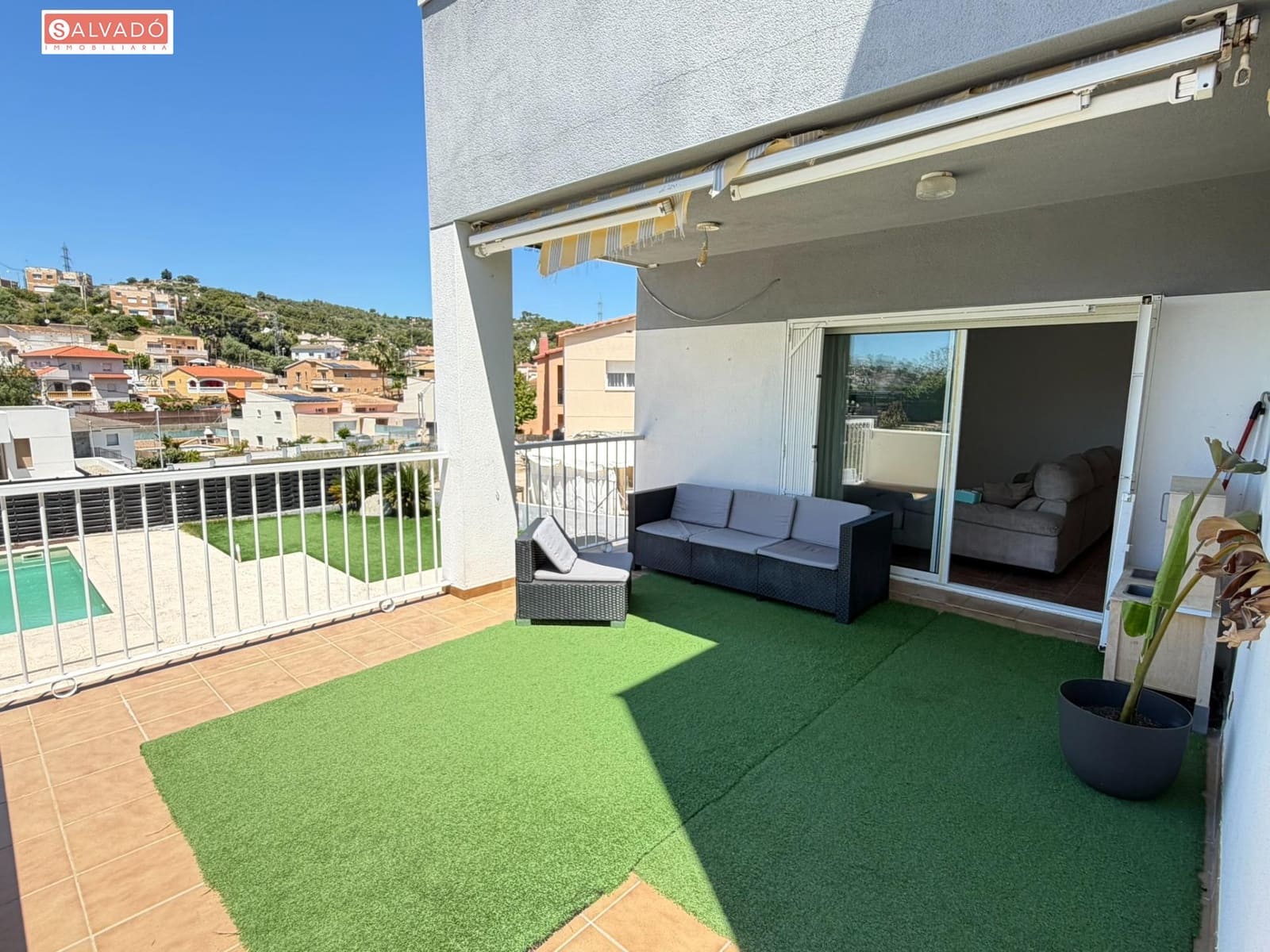 Chalet de 4 habitaciones en Segur de Calafell en venta con piscina garaje - 415.000 € (Ref: 9851751)
