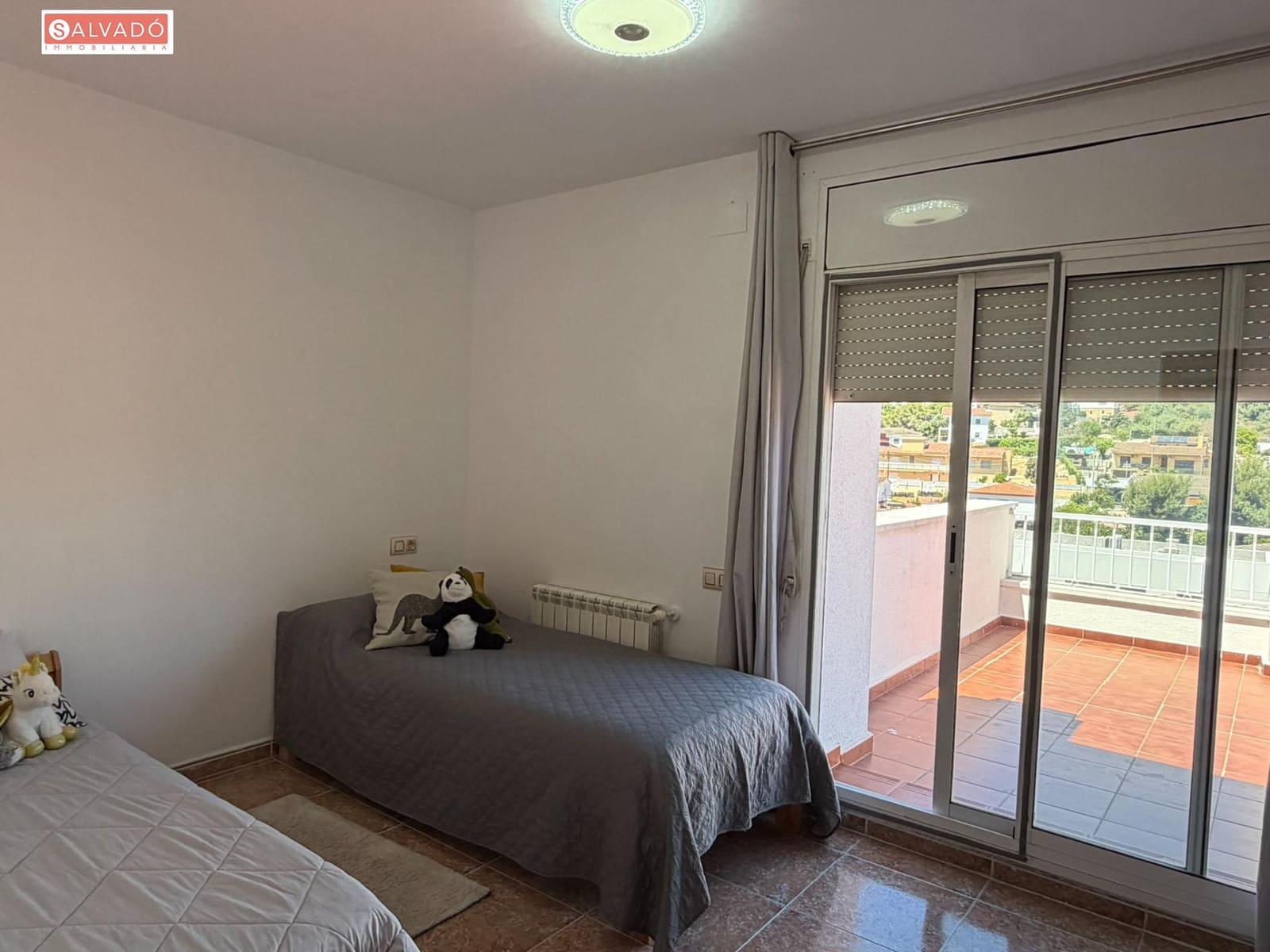Chalet de 4 habitaciones en Segur de Calafell en venta con piscina garaje - 415.000 € (Ref: 9851751)
