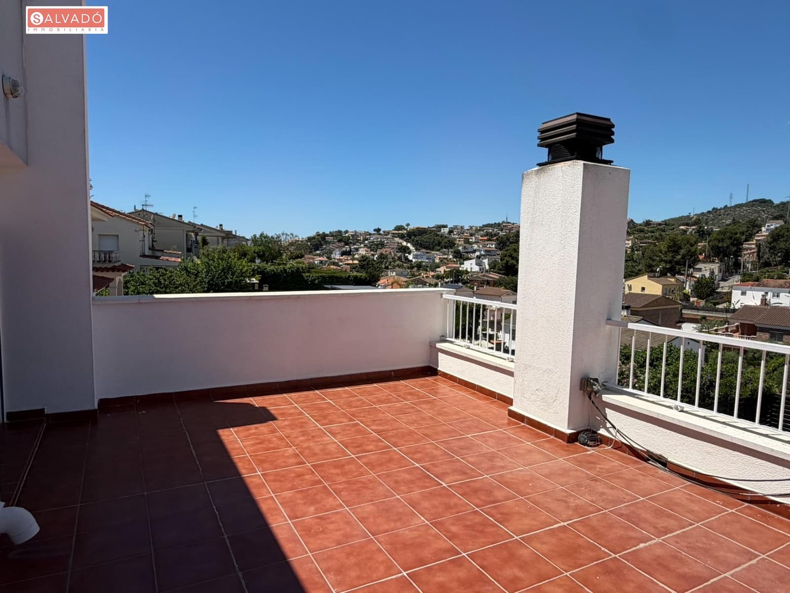 Chalet de 4 habitaciones en Segur de Calafell en venta con piscina garaje - 415.000 € (Ref: 9851751)