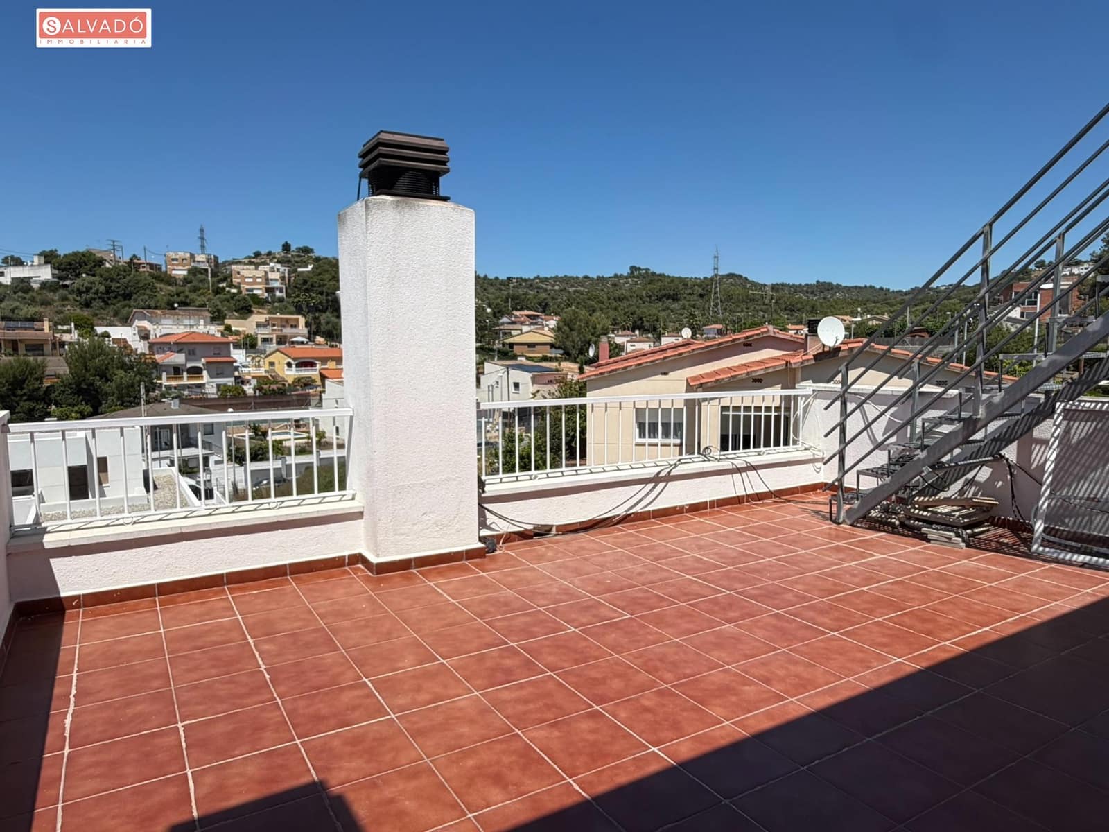 Chalet de 4 habitaciones en Segur de Calafell en venta con piscina garaje - 415.000 € (Ref: 9851751)
