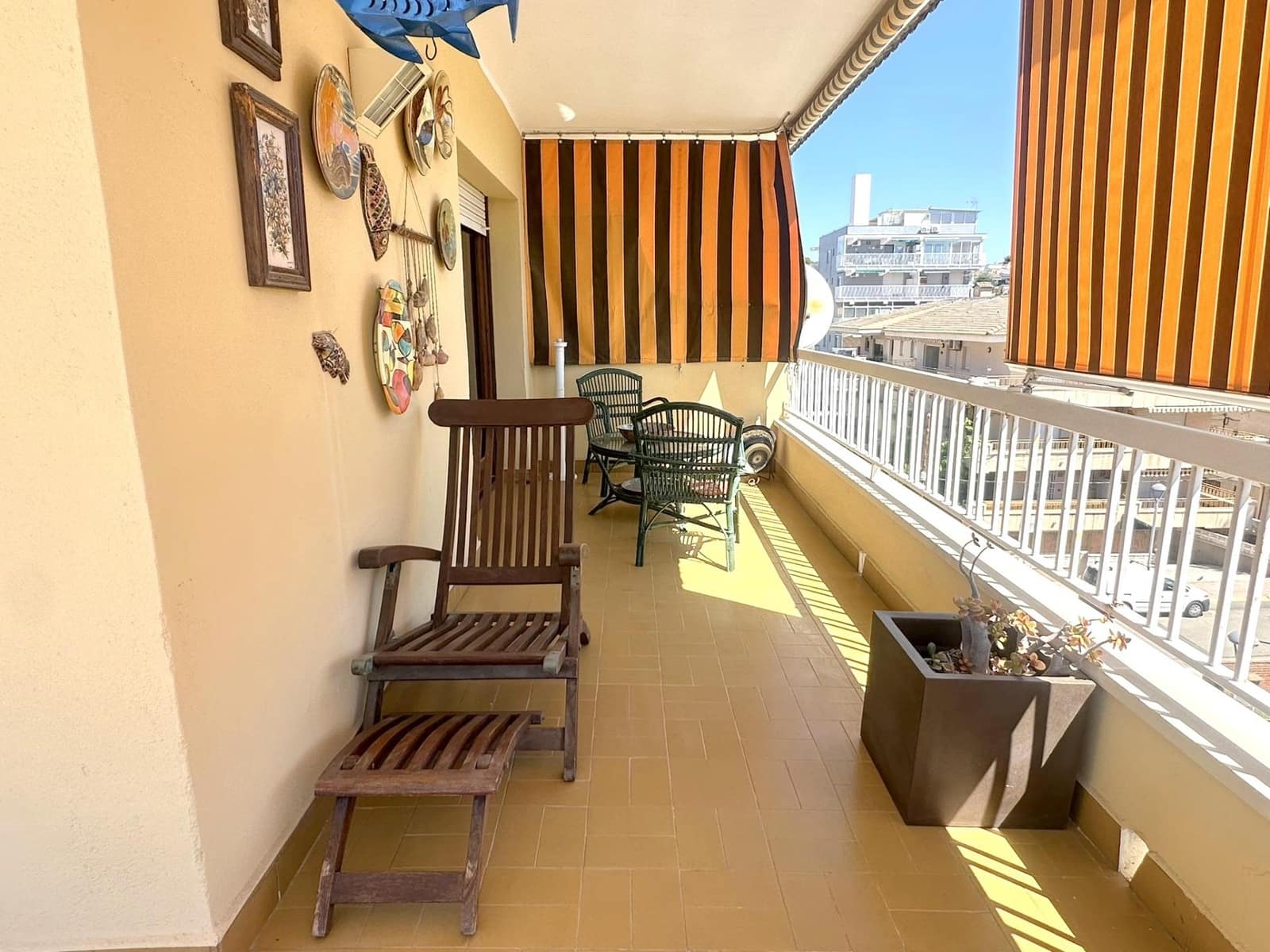 3 bedroom Flat for sale in Segur de Calafell - € 250,000 (Ref: 9861857)