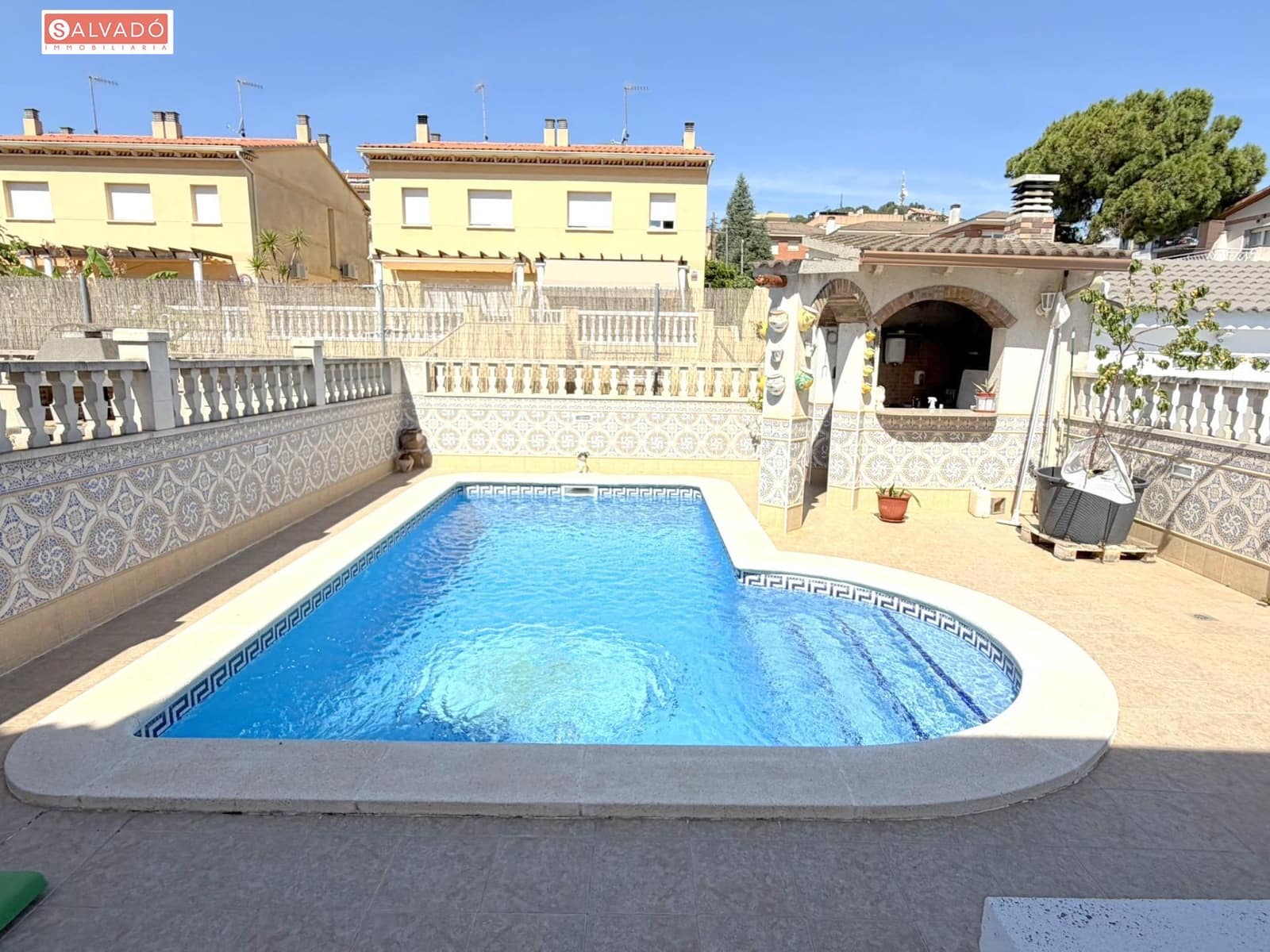 4 soverom Rekkehus til salgs i Segur de Calafell med garasje - € 399 000 (Ref: 9865182)