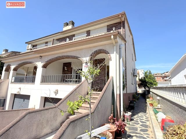 4 soverom Rekkehus til salgs i Segur de Calafell, Calafell med garasje - € 399 000 (Ref: 9865182)