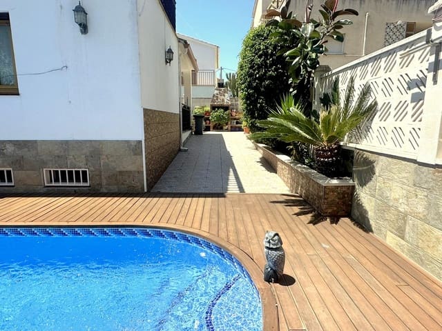 7 chambre Villa/Maison à vendre à Segur de Calafell, Calafell avec piscine - 399 000 € (Ref: 9892367)