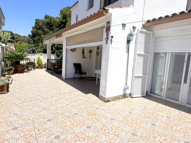 7 chambre Villa/Maison à vendre à Segur de Calafell, Calafell avec piscine - 399 000 € (Ref: 9892367)