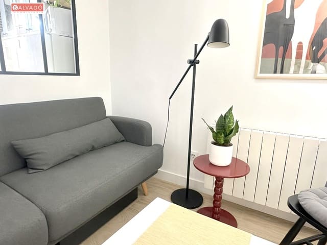2 soveværelse Lejlighed til salg i Barcelona by - € 340.000 (Ref: 9927400)