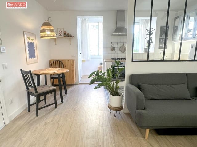 2 soveværelse Lejlighed til salg i Barcelona by - € 340.000 (Ref: 9927400)