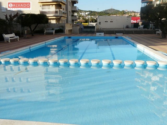 4 camera da letto Appartamento sulla Spiaggia in vendita in Calafell con piscina - 295.000 € (Rif: 9952625)