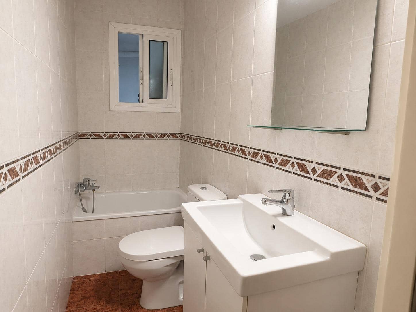 3 bedroom Apartment for sale in Sant Boi de Llobregat - € 228,000 (Ref: 9975428)