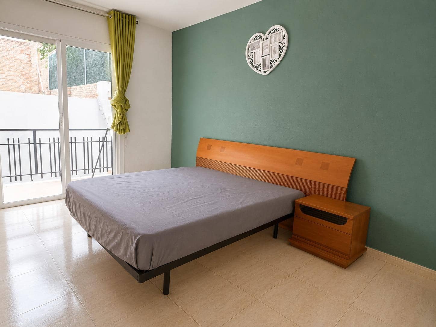 3 bedroom Apartment for sale in Sant Boi de Llobregat - € 228,000 (Ref: 9975428)