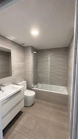 3 Zimmer Wohnung zu vermieten in Tarragona Stadt mit Pool Garage - 1.350 € (Ref: 10014694)