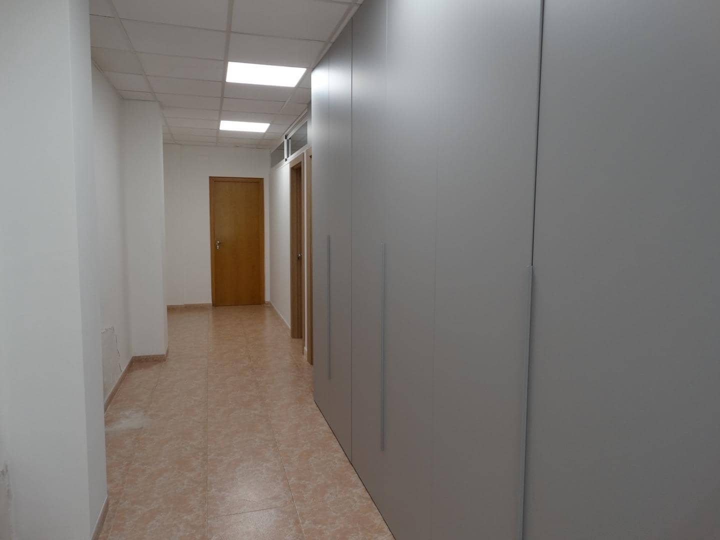 Commercial for rent in Amposta - € 400 (Ref: 10059299)