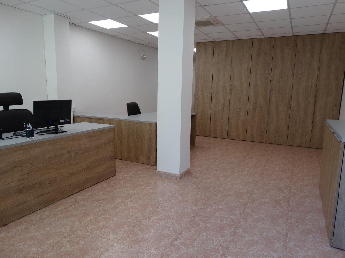 Commercial for rent in Amposta - € 400 (Ref: 10059299)