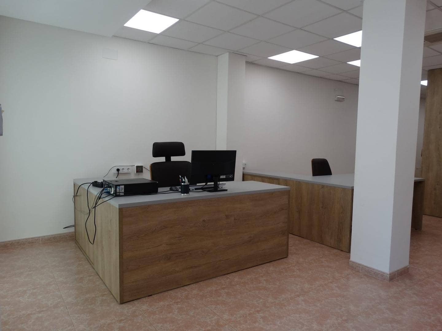 Commercial for rent in Amposta - € 400 (Ref: 10059299)