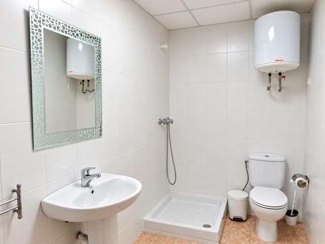 Kommersiell att hyra i Amposta - 400 € (Ref: 10059299)