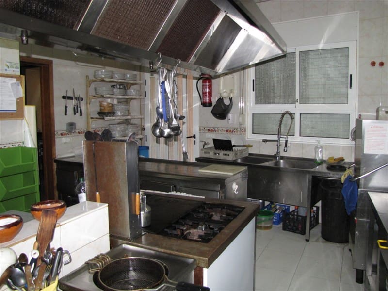 13 soveværelse Guesthouse/B & B til salg i Santa Barbara - € 398.000 (Ref: 6186966)