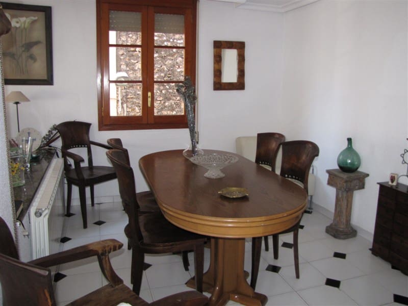 13 soveværelse Guesthouse/B & B til salg i Santa Barbara - € 398.000 (Ref: 6186966)