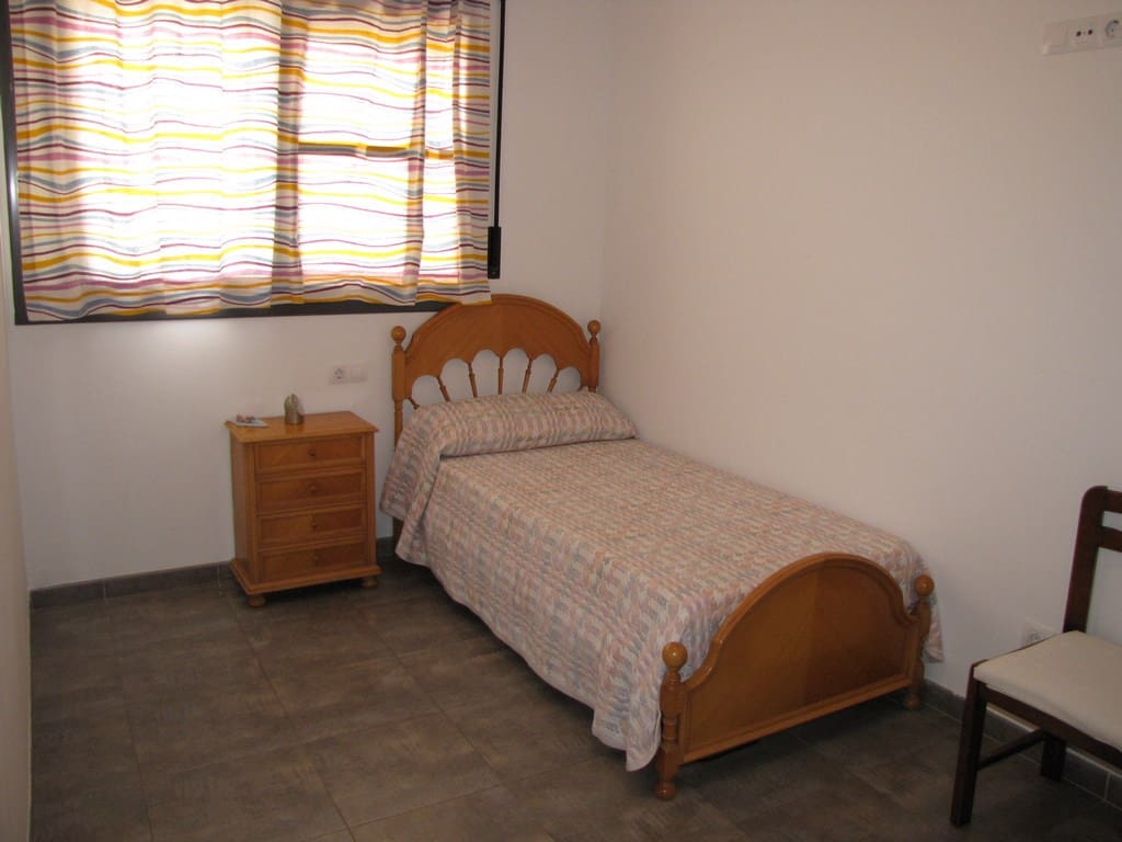 Kaupallinen myytävänä paikassa Amposta - 398 000 € (Ref: 6186975)