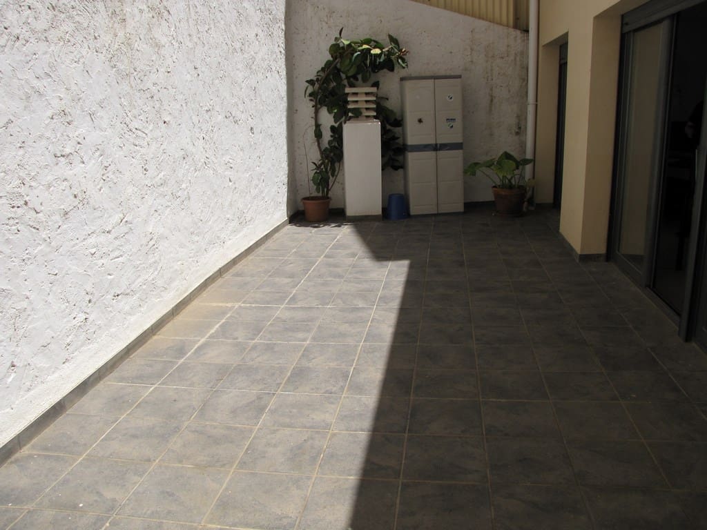 Kaupallinen myytävänä paikassa Amposta - 398 000 € (Ref: 6186975)