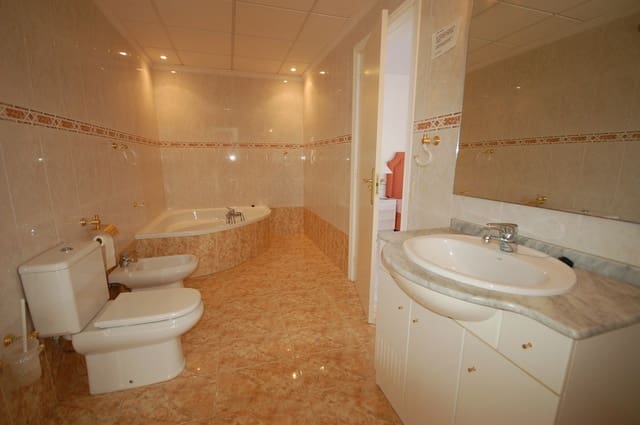 7 bedroom Villa for sale in Amposta with pool garage - € 840,000 (Ref: 6186997)