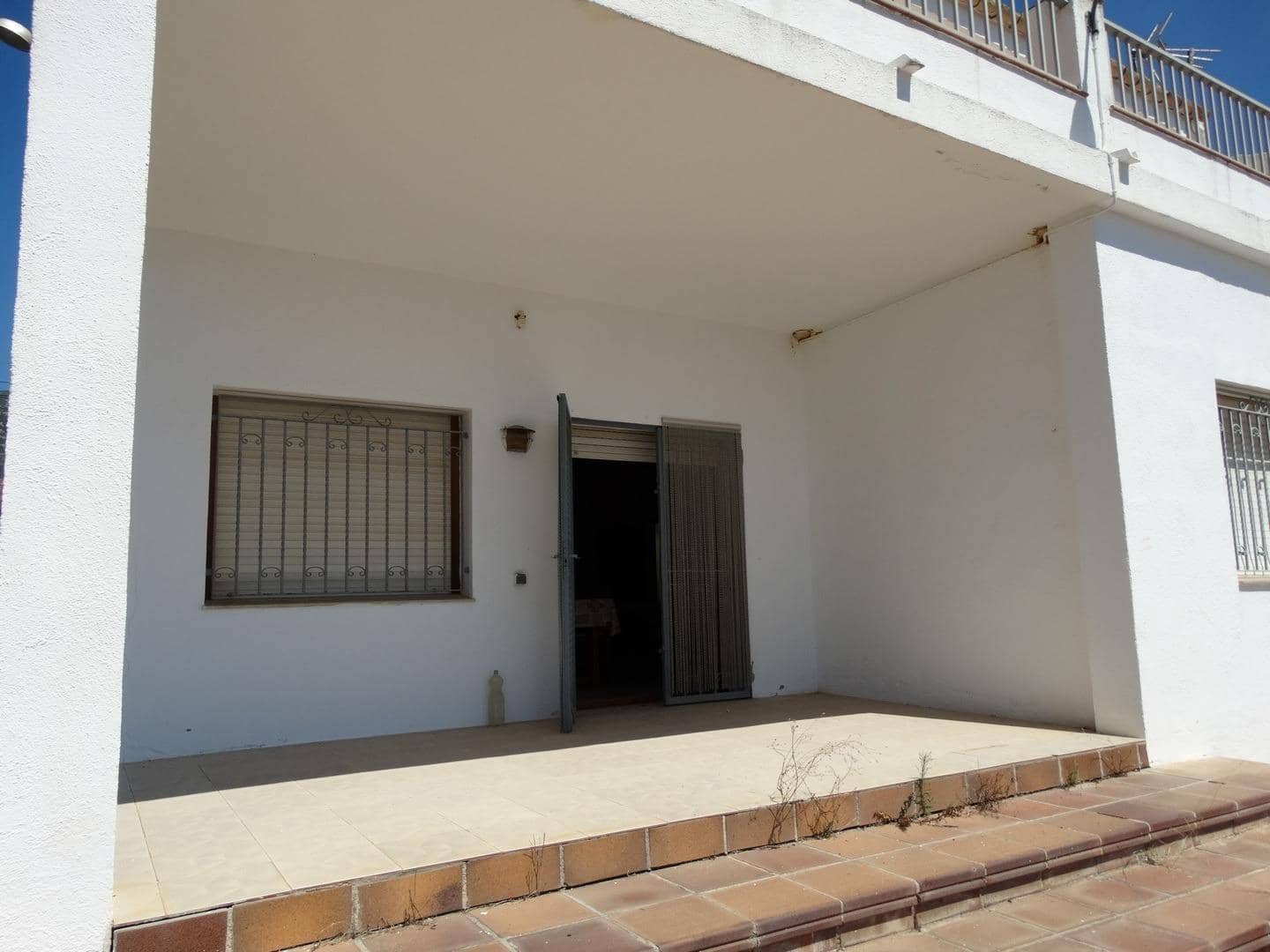 4 soverom Kjedet enebolig til salgs i Alcanar med svømmebasseng garasje - € 189 000 (Ref: 9431161)