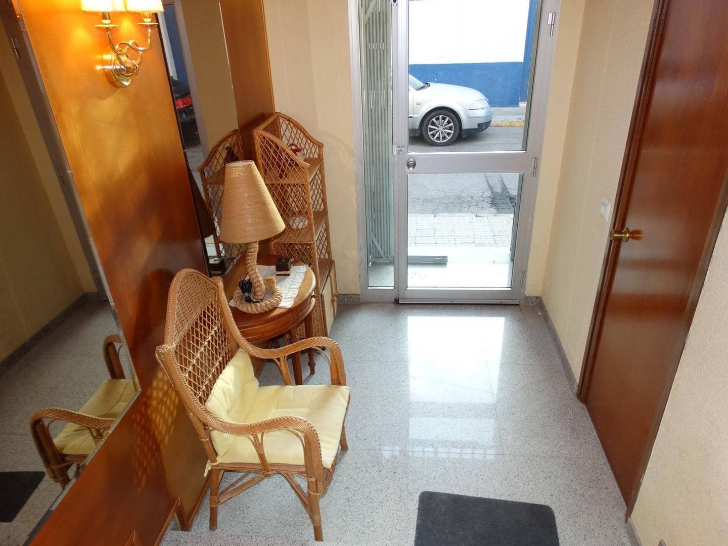 4 bedroom Townhouse for sale in Amposta with garage - € 117,000 (Ref: 9482171)