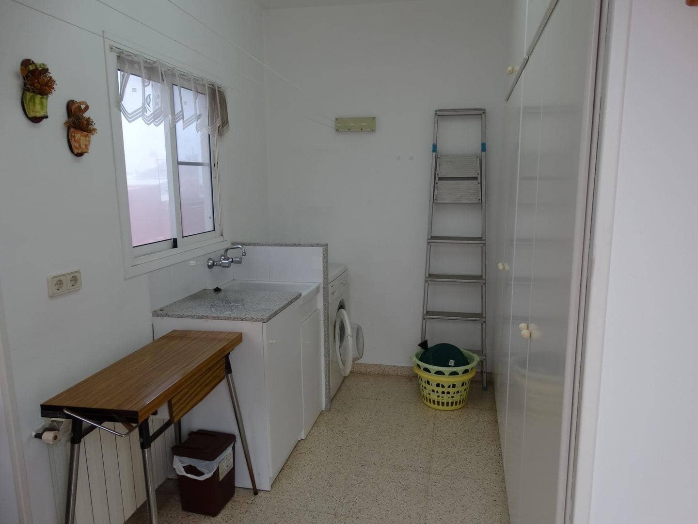 4 bedroom Townhouse for sale in Amposta with garage - € 117,000 (Ref: 9482171)