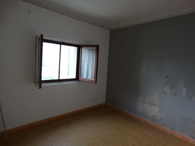 4 bedroom Business for sale in Sant Jaume d'Enveja - € 74,000 (Ref: 9720126)