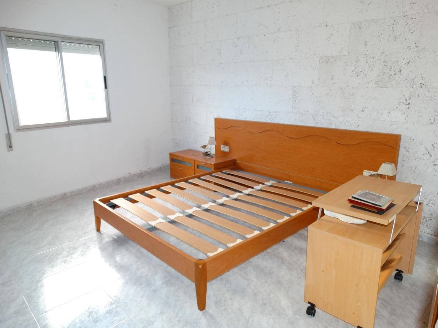 4 bedroom Business for sale in Sant Jaume d'Enveja - € 74,000 (Ref: 9720126)