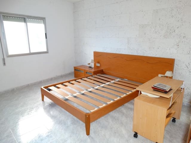 4 bedroom Business for sale in Sant Jaume d'Enveja - € 74,000 (Ref: 9720126)