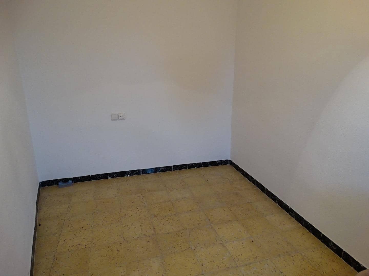 4 bedroom Business for sale in Sant Jaume d'Enveja - € 74,000 (Ref: 9720126)