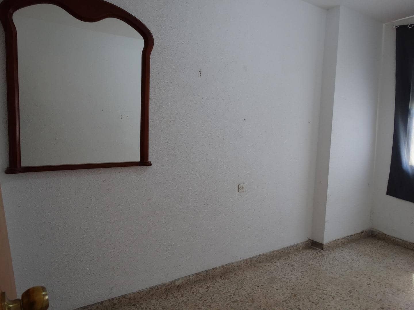 3 bedroom Flat for sale in Amposta - € 79,000 (Ref: 9812273)
