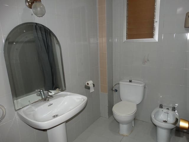3 bedroom Flat for sale in Amposta - € 79,000 (Ref: 9812273)