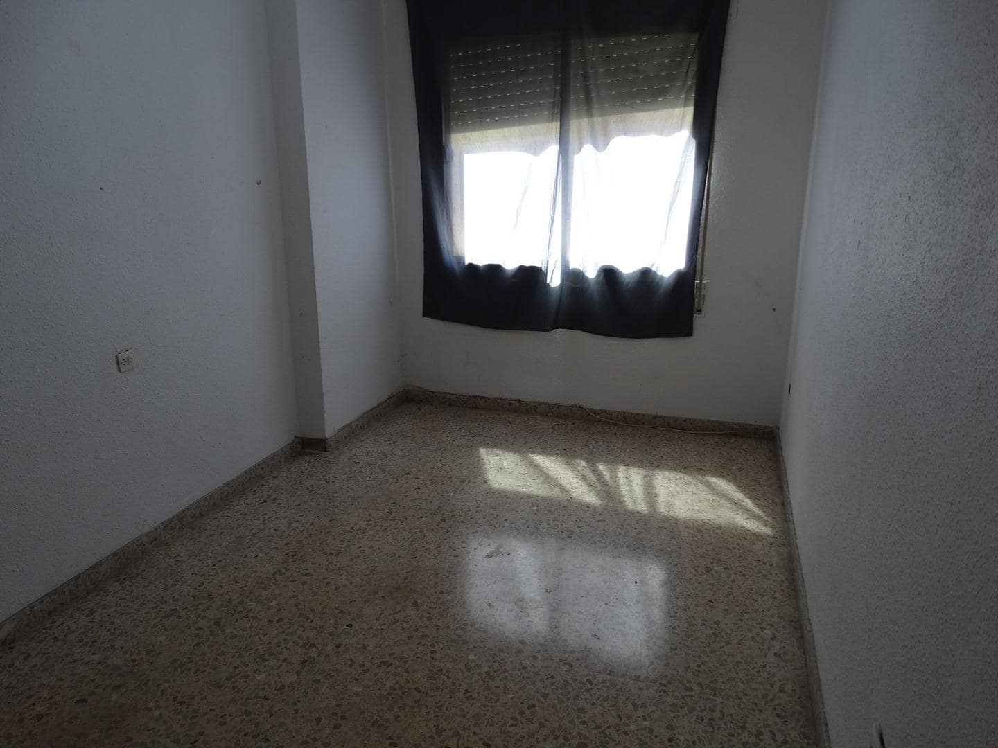 3 bedroom Flat for sale in Amposta - € 79,000 (Ref: 9812273)