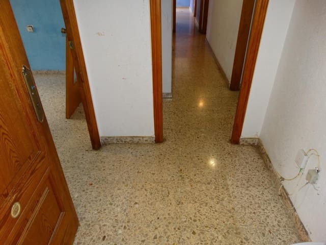 3 bedroom Flat for sale in Amposta - € 79,000 (Ref: 9812273)
