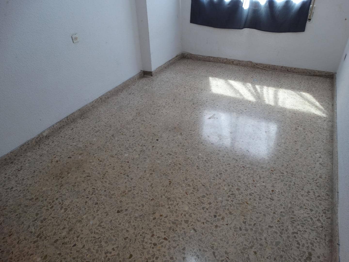 3 bedroom Flat for sale in Amposta - € 79,000 (Ref: 9812273)