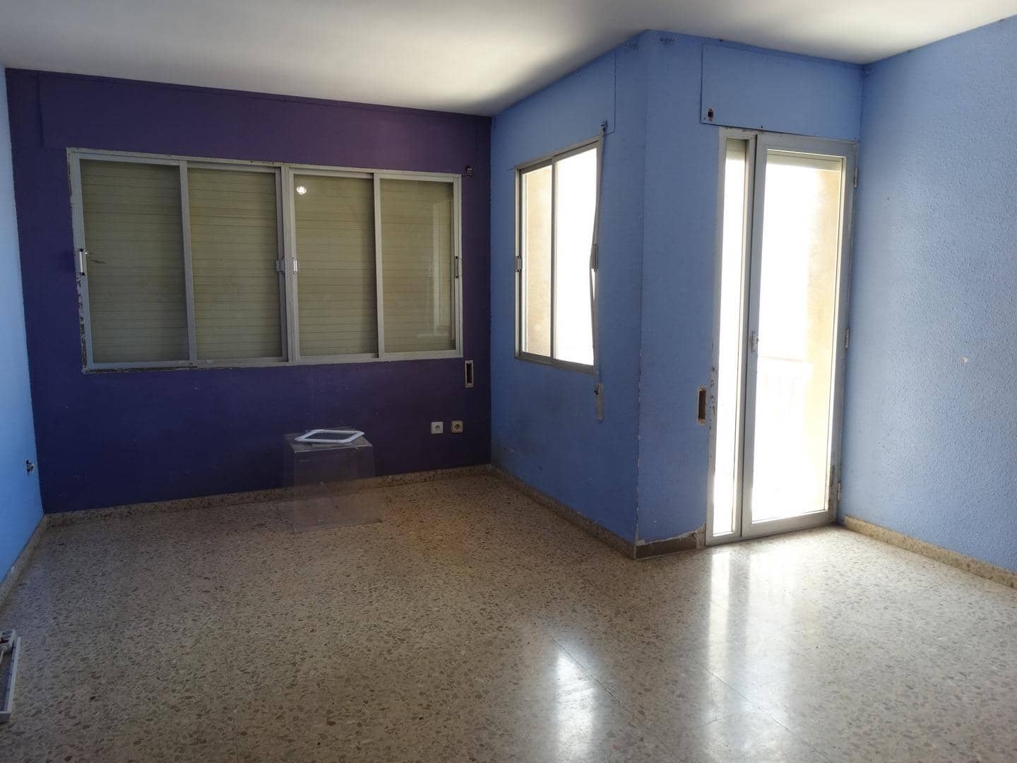 3 bedroom Flat for sale in Amposta - € 79,000 (Ref: 9812273)