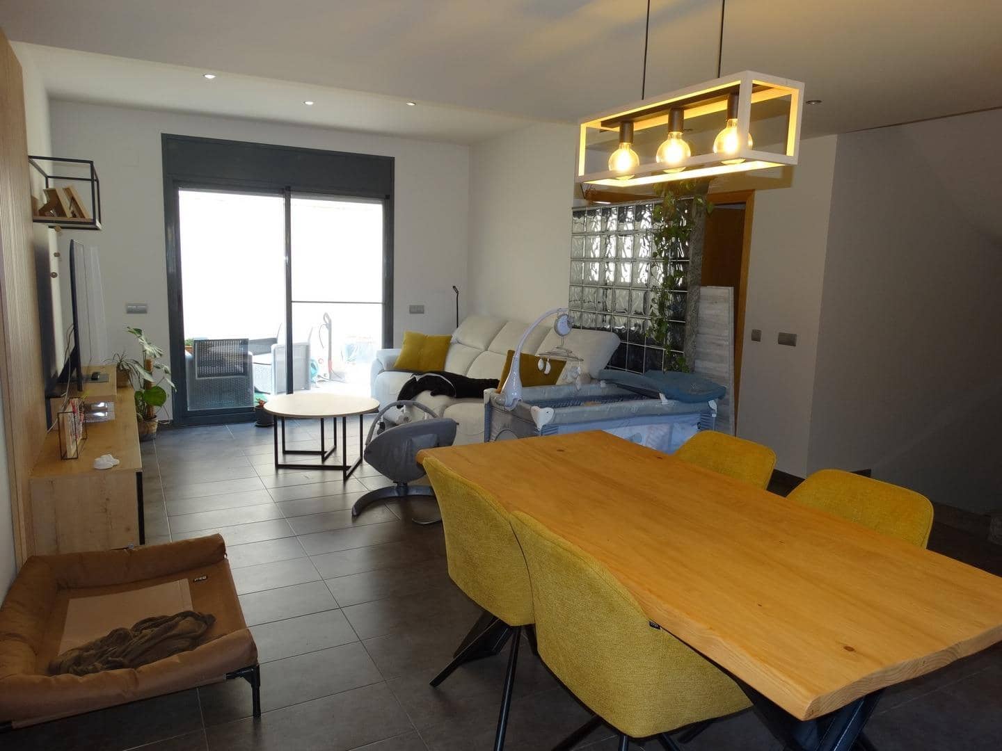 4 slaapkamer Rijtjeshuis te koop in L'Aldea met garage - € 260.000 (Ref: 9975567)